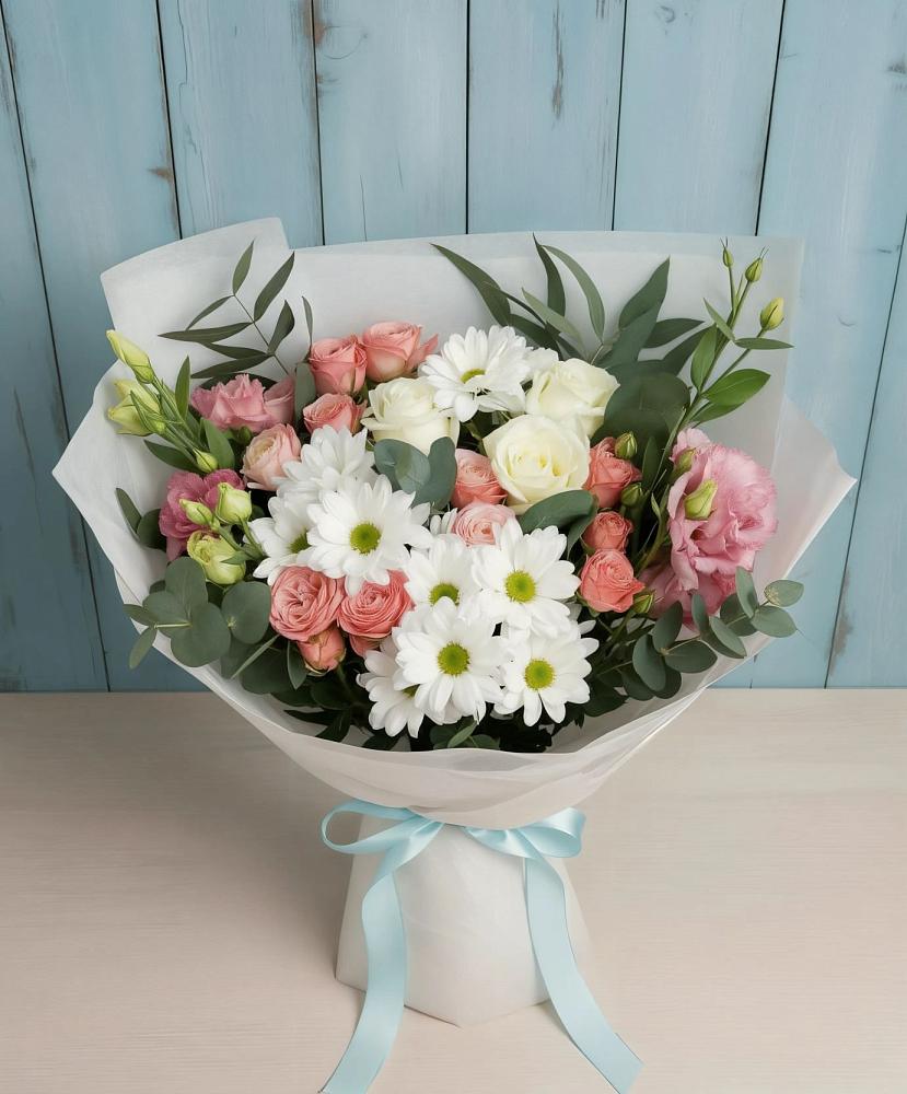 Букет цветов из: Розы, Лизиантусы и Хризантемы в Бекешевской