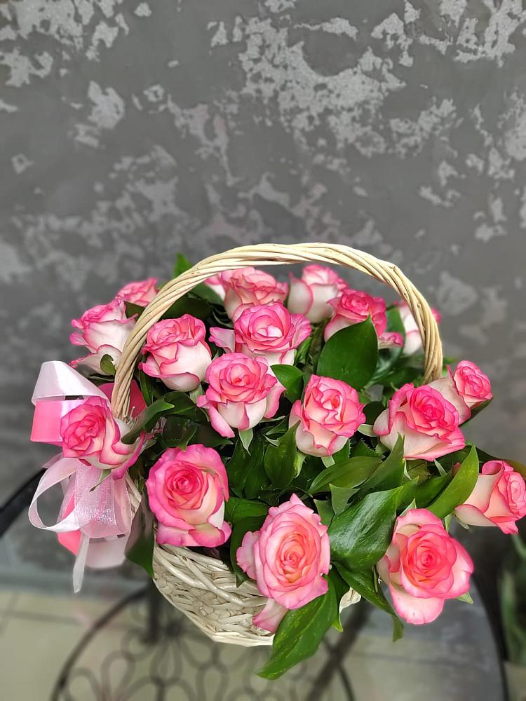 Цветочная композиция из Розы в корзине в Бекешевской