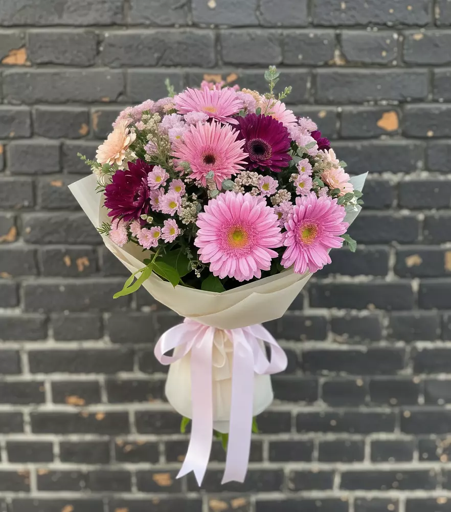 Букет цветов из: Герберы и Хризантемы в Бекешевской