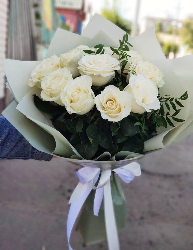 Букет Белые розы Проуд в Бекешевской