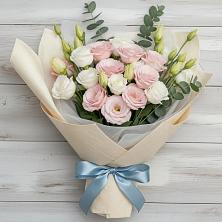 Букет цветов из:  Лизиантусы в Бекешевской