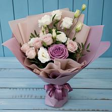 Букет цветов из:  Розы и Лизиантусы в Бекешевской