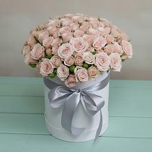 Цветочная композиция из Розы в шляпной коробке в Бекешевской