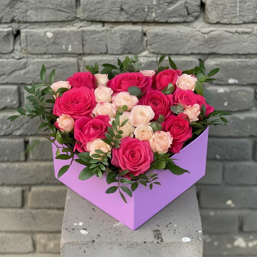 Цветочная композиция из Розы в коробке в Бекешевской
