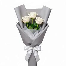 Букет 3 белые розы в Бекешевской