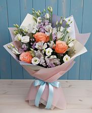 Букет цветов из:  Лизиантусы, Розы, Альстромерии и Гипсофила в Бекешевской