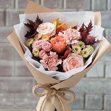 Букет цветов из:  Гвоздики, Хризантемы и Розы в Бекешевской
