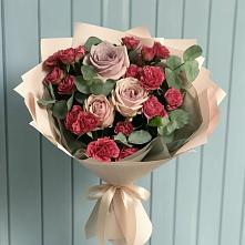 Букет цветов из:  Гвоздики и Розы в Бекешевской