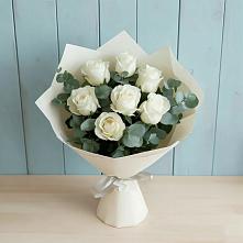 Букет Белые розы в Эвкалипте в Бекешевской