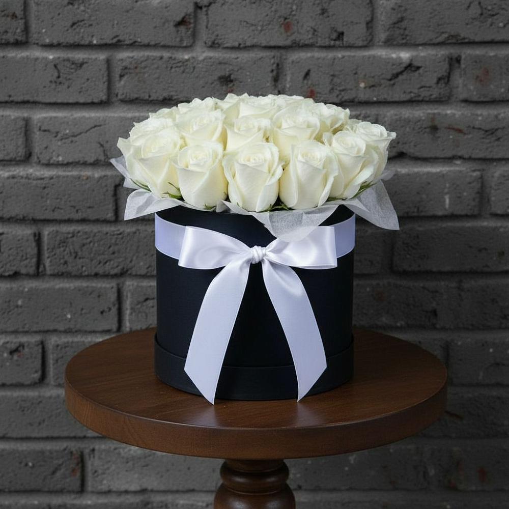 Цветочная композиция из Розы в шляпной коробке в Бекешевской