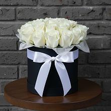 Цветочная композиция из Розы в шляпной коробке в Бекешевской